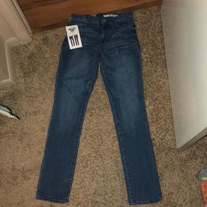 DKNY JEANS